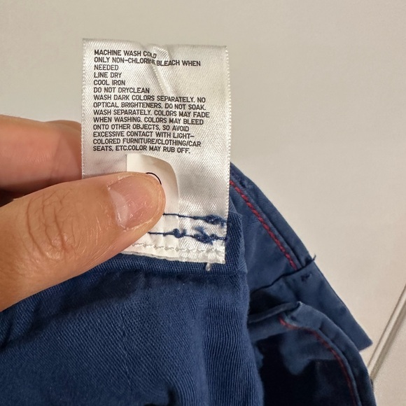 UNIQLO Navy Blue Cotton Chino Shorts 7” - Picture 4 of 5